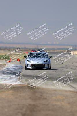 media/Sep-20-2025-Extreme Speed (Sat) [[1fcc23683c]]/Orange (Mid Intermediate)/Session 2 (Sunrise)/
